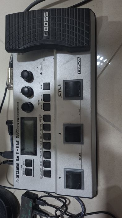 Pedaleira Boss gt1b