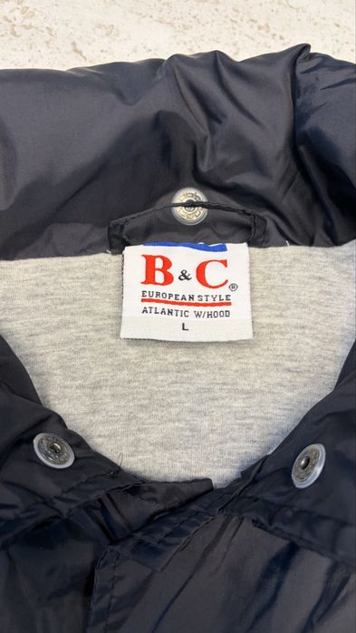 Corta vento forrado novo