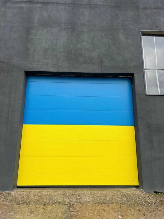 Підйомні ворота. Секционные ворота