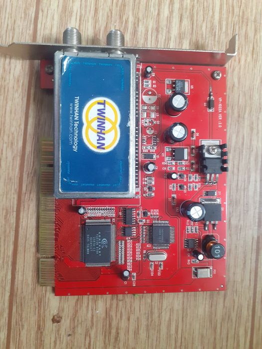 Tuner satelitarny PCI