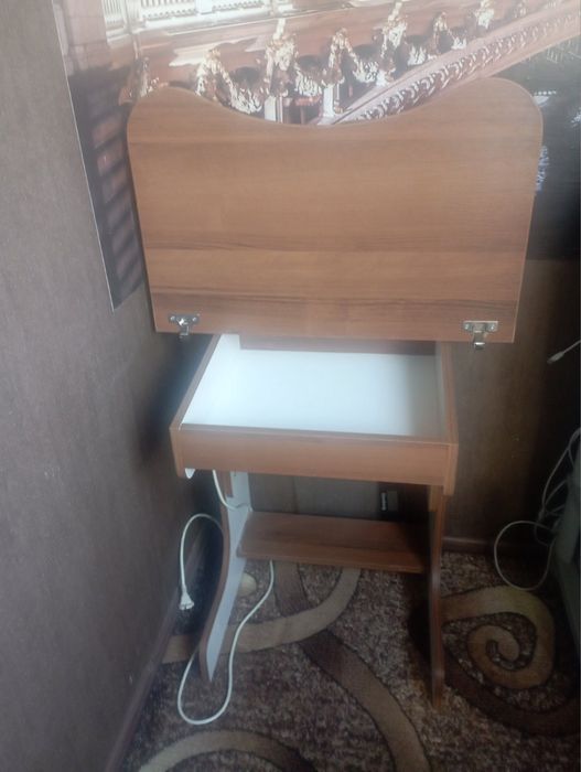 Дитяча парта зі стільцем