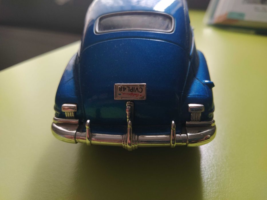 Модель автомобіля MotorMax Chevrolet Aerosedan 1/24