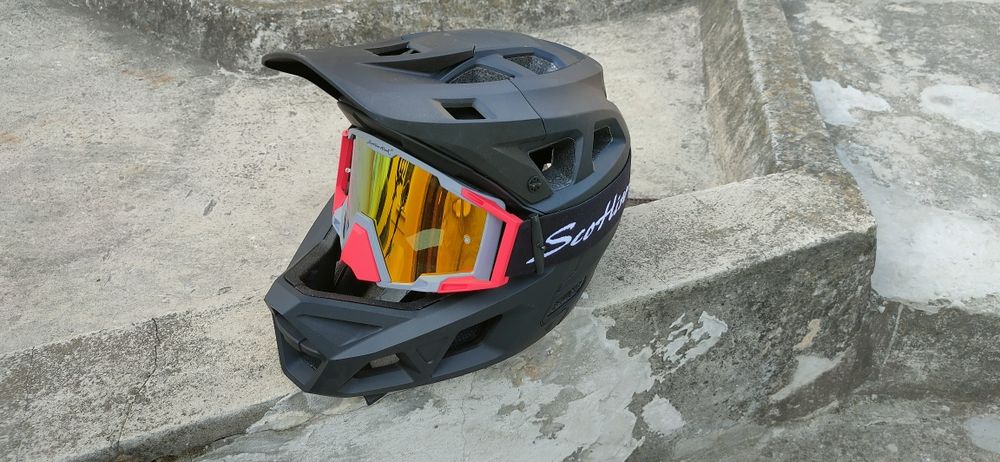 Продам шлем размер L