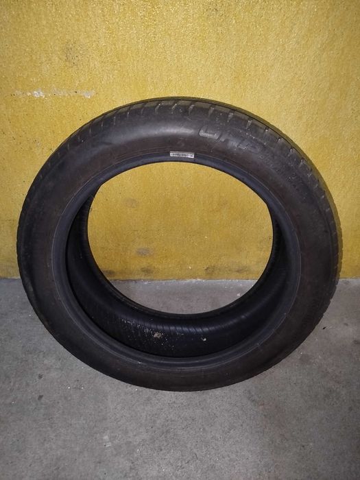 Vendo pneu 205/50 R17 UHP