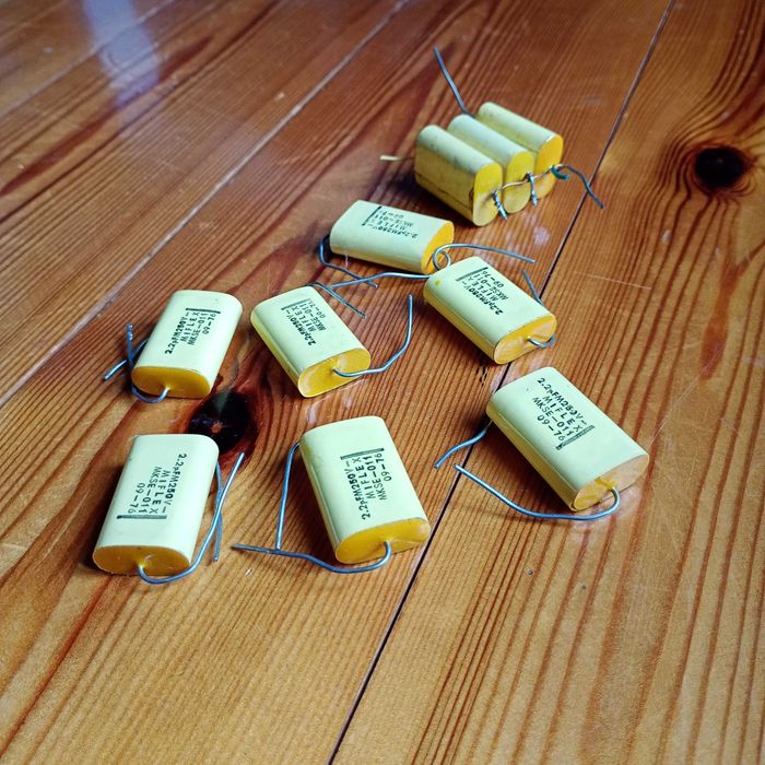 Kondensator MIFLEX MKSE-011  2,2uF 250V, 1uF 400V