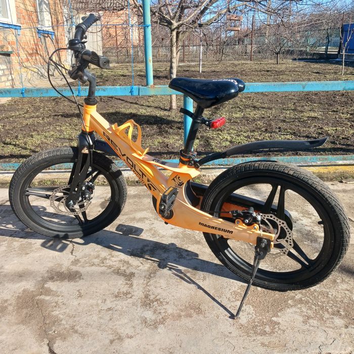 Продам дитячий велосипед Corso REVOLT 18 дюймів.