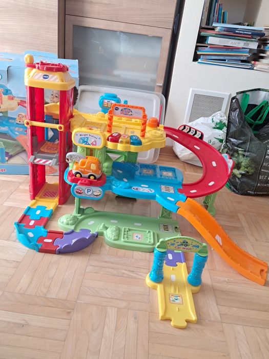 Vtech toot toot garage garaż zestaw
