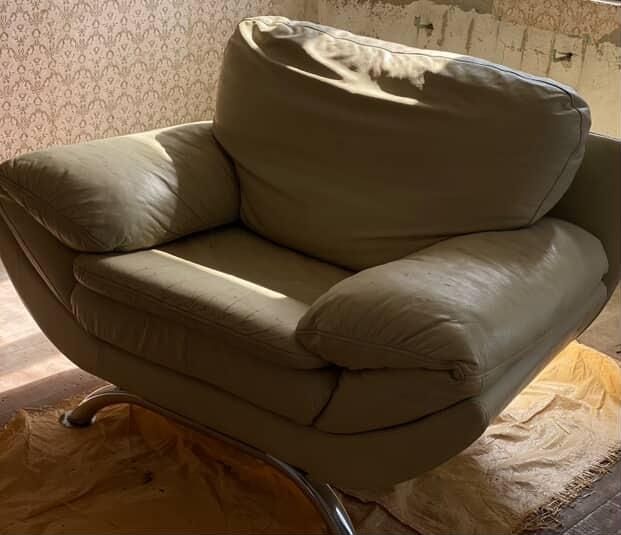 Продам 2 кресла б.у