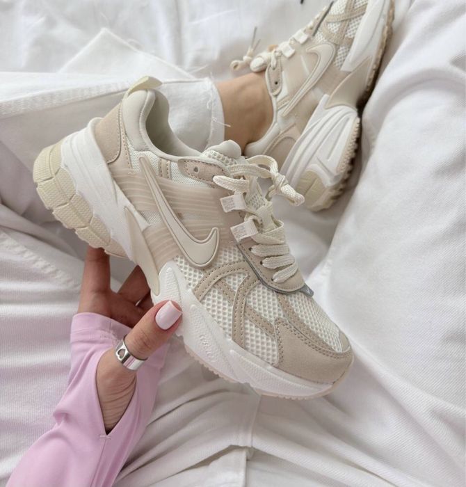 36-41 р кросівки Nike V2K Run Sand Beige