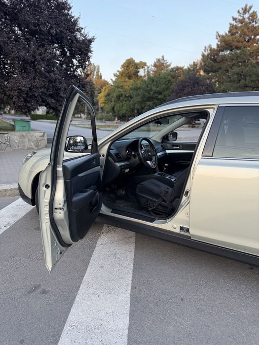 Продам Subaru Outback 2012 года