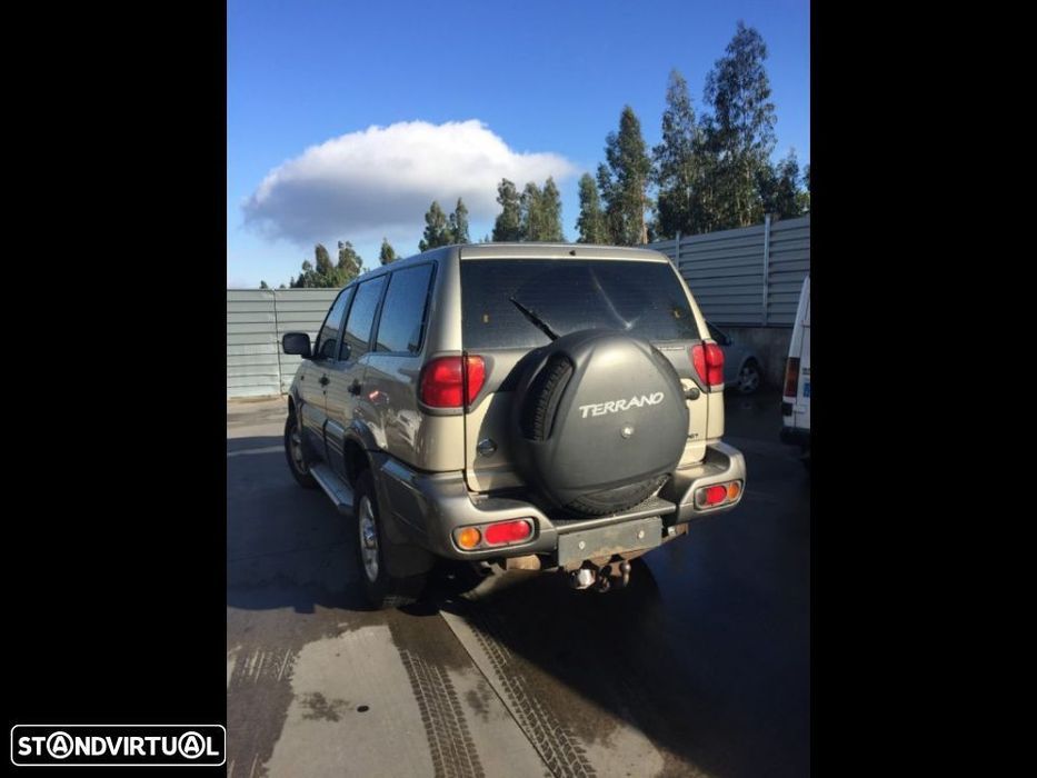 Nissan Terrano II 3.0 DI longo de 2003 para peças