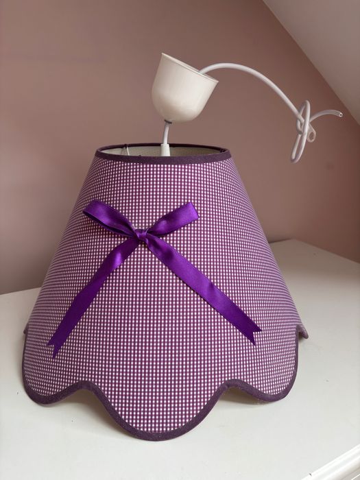 Urocza lampa do pokoju księżniczki