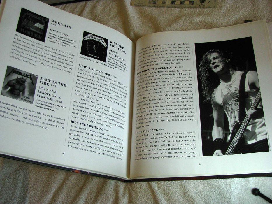 Metallica "Nothing Else Matters" livro+ 4 DVDs