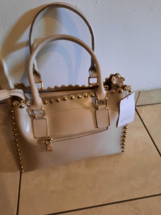 Mala Shoppers, Nova com etiqueta muito espaçosa