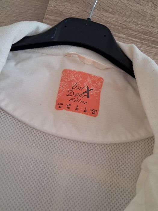 Kurtka damska jesienna.