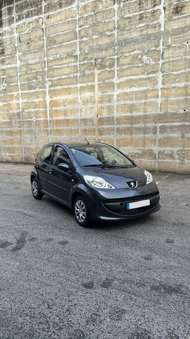 Peugeot 107 – Gasolina – 185.000 km