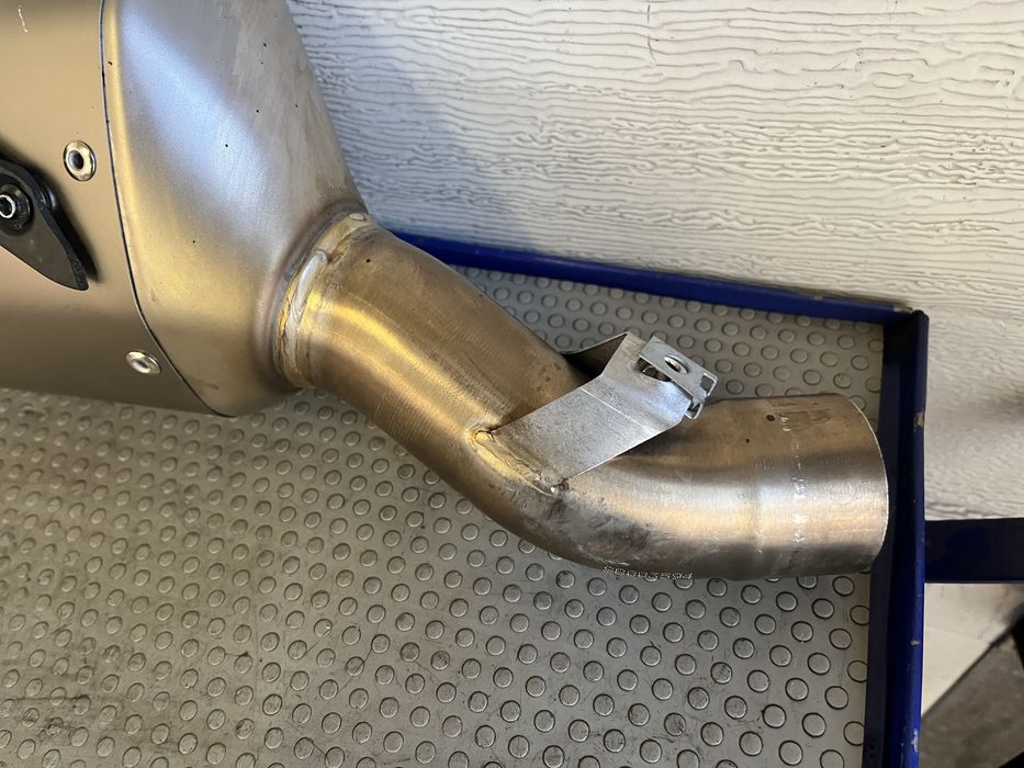 Wydech końcówka wydechu Akrapovic ducati multistrada v4 Akrapovic