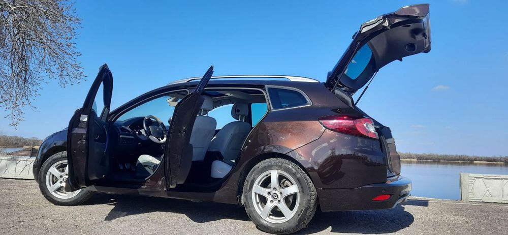 Renault Megan 3 2013 г.в. - сел и поехал, т.к. не требует вложений.