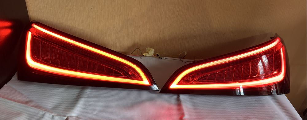 Продам фонарі Audi q5 Европа