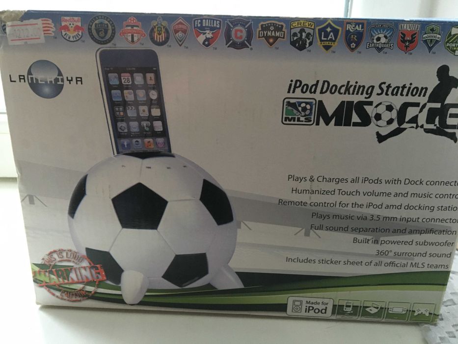 Айфон 4 + аудісистема і док-станція