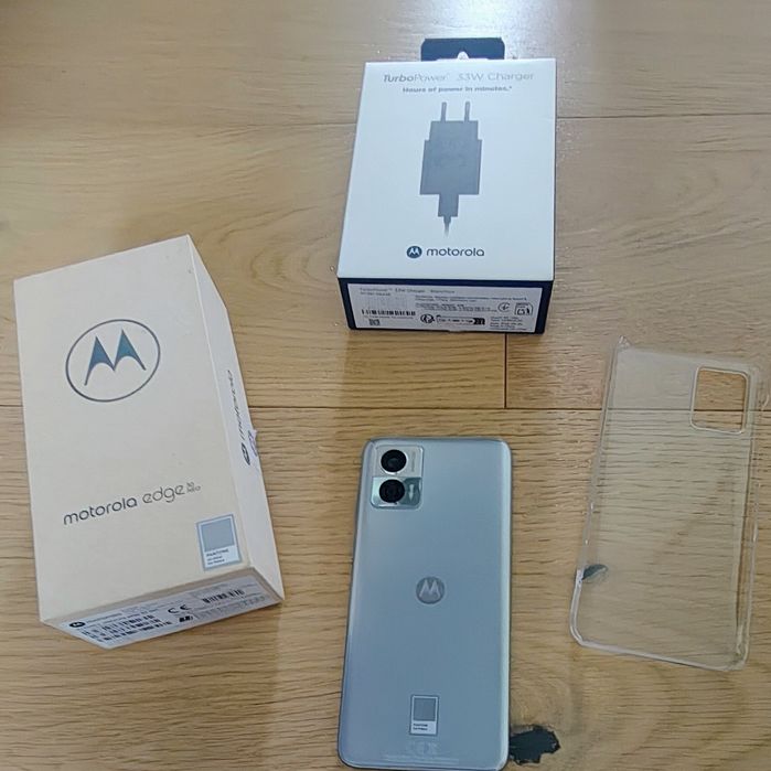 Smartfon Motorola Edge 30 Neo 8 GB / 128 GB 5G srebrny