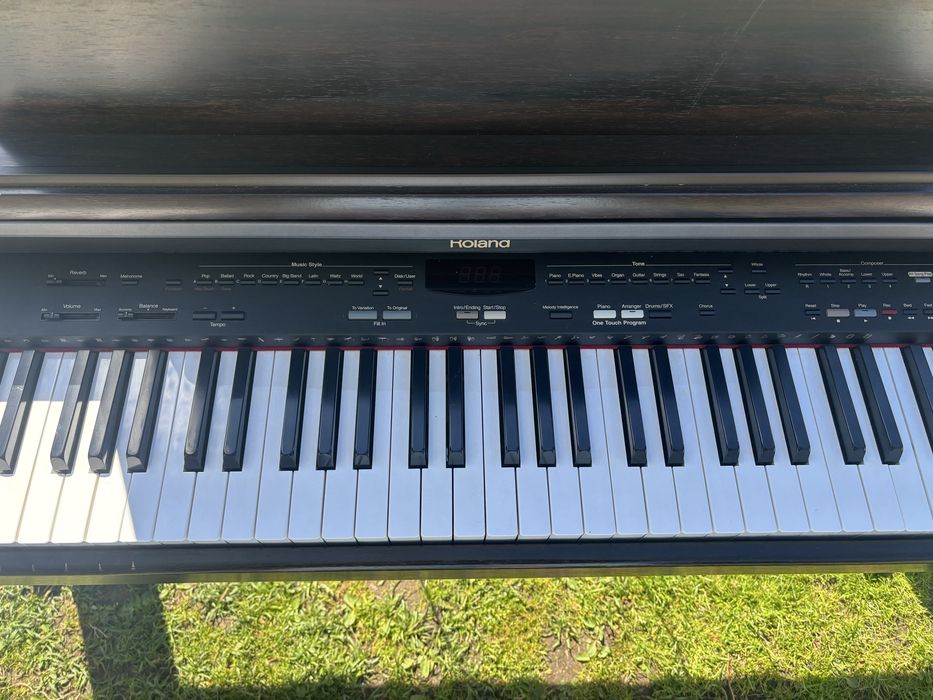 Pianino Roland KR-370