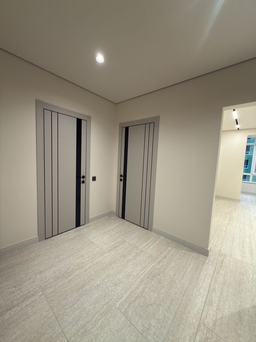 Продаж однокімнатної квартири поруч міського озера