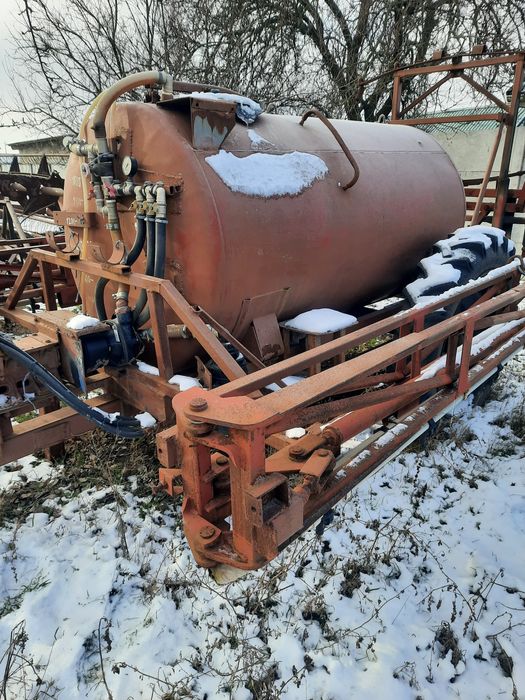 Оприскувач 2000 л ОП2000