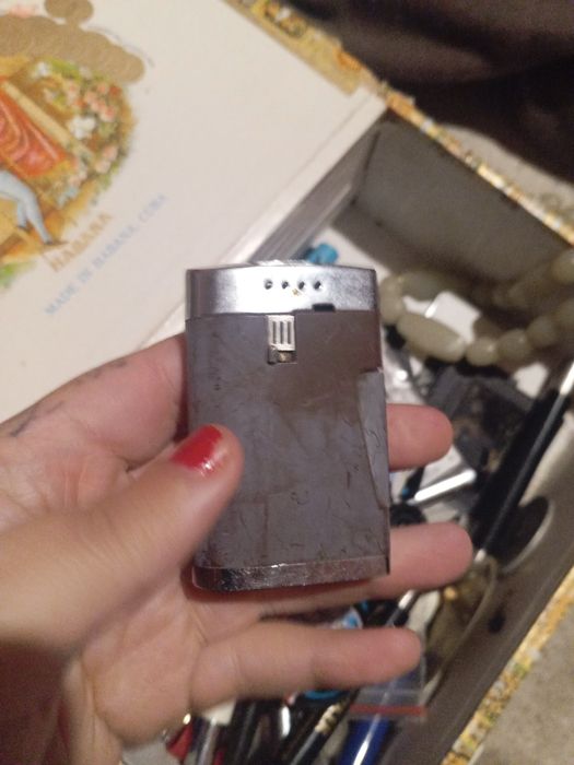 Isqueiro sem gás n sei se funciona