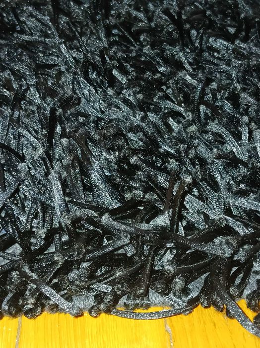 Tapete preto 1,68 x 1,16 metros
