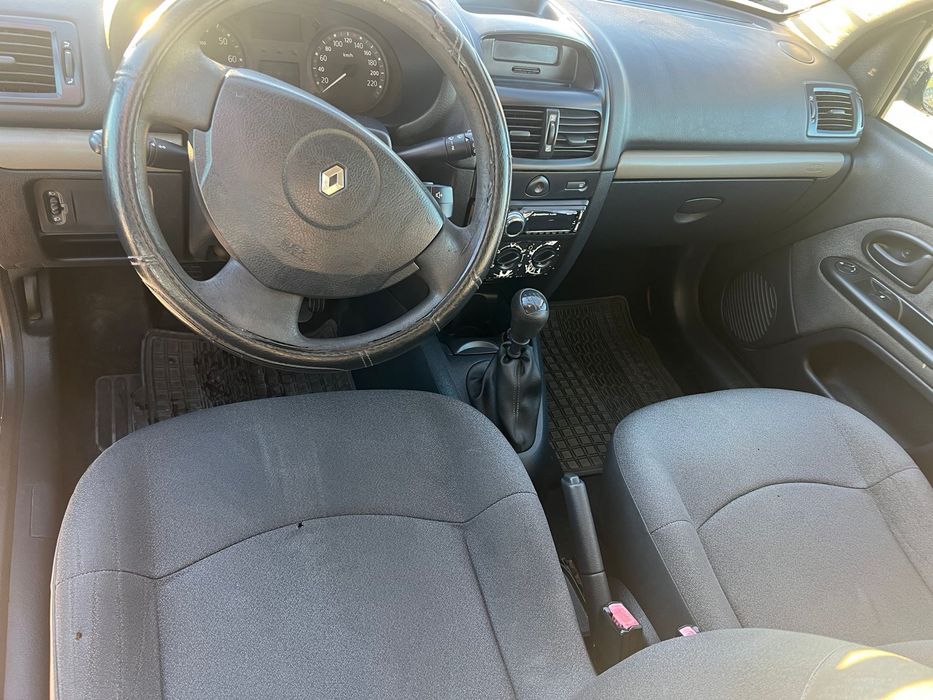 Renault Clio 1.2 16V ano 2005 — photo 5