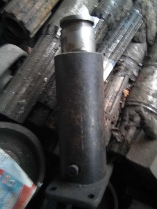 Пневмоцилиндры ( 2 вида )