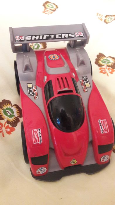 Mattel auto wyścigowe interaktywne, wydające dzwięki, samojeżdzące