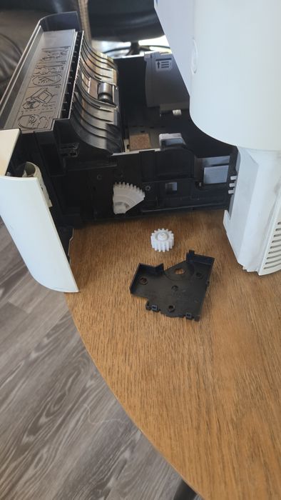 Uszkodzona drukarka Kyocera fs-4200DM