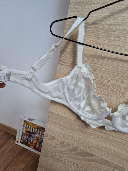 Triumph International Sweet Flirt 80B – delikatna koronka, stan idealn