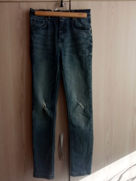 Джинсы с потертостями скинни TU 10 лет р.140
