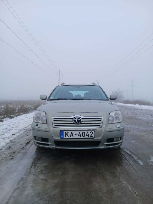 Продаж Toyota Avensis