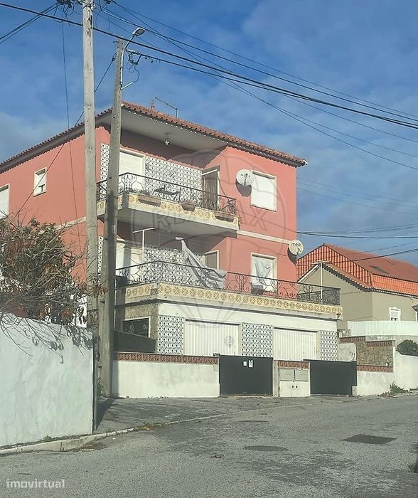 Moradia T4 para venda