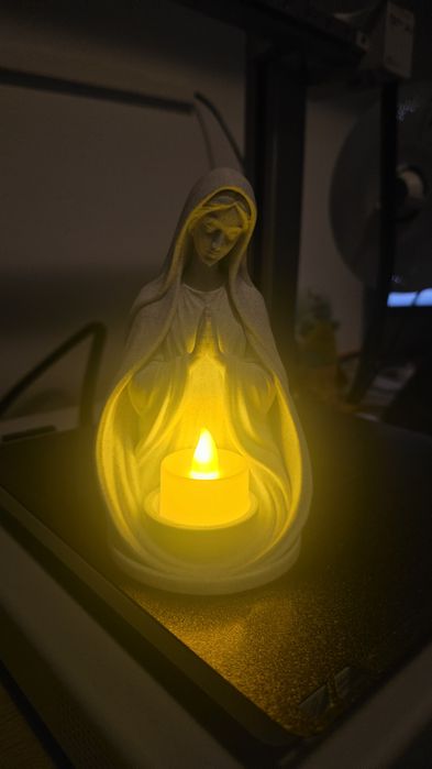 Nossa Senhora com Vela LED – Decoração Religiosa