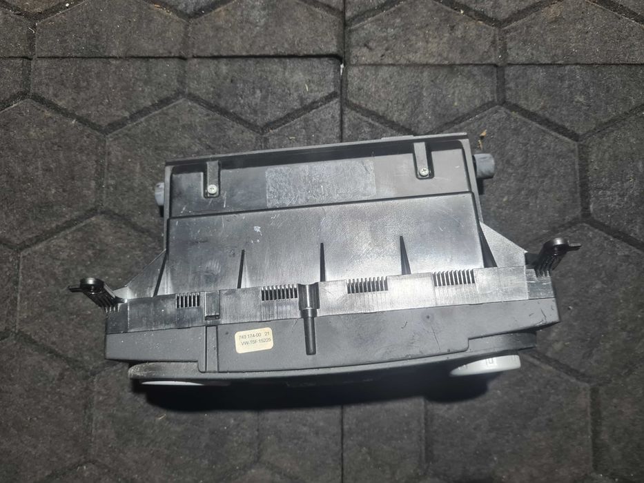 VW Transporter T5 panel nawiewu climatronic Multivan