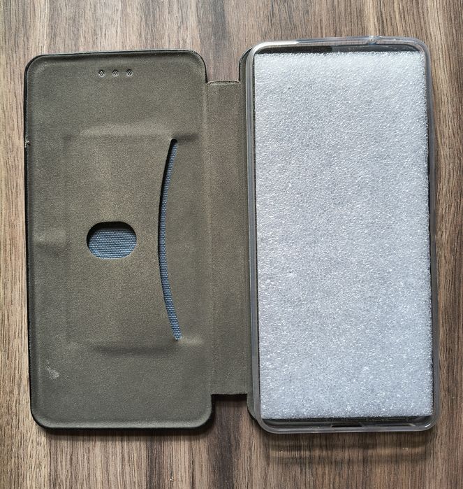 два чохли + захисне скло для Motorola g86