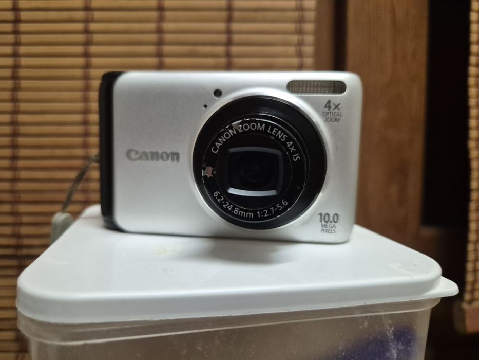 Фотоапарат canon A3000 стан гарний є зарядне і картка память