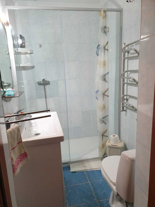 Продаж сучасного будинку 281 м² з панорамною терасою, каміном та видом на місто!
