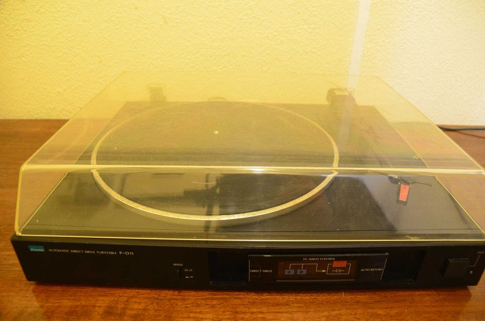 Gira Discos Sansui P-D11 Direct Drive