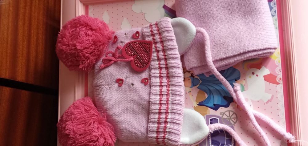 Шапки дитячі. Теплі на меху.