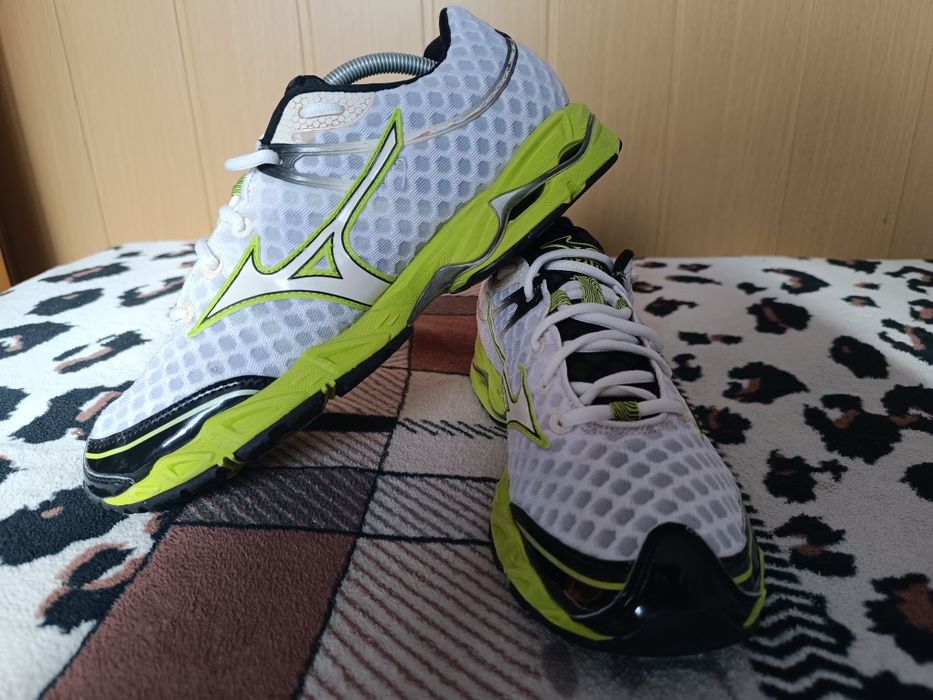 Mizuno Wave Precision 12 M