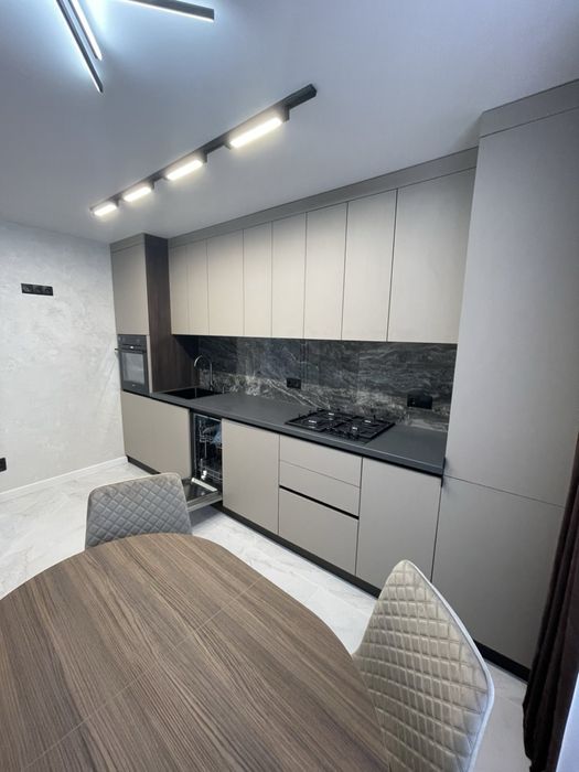 Продаж 1-к квартири вул. Смакули