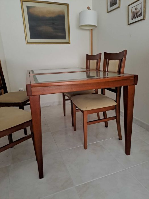 Mesa de jantar extensível + 6 cadeiras