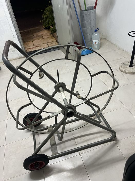 Carrinho para guia de cabos