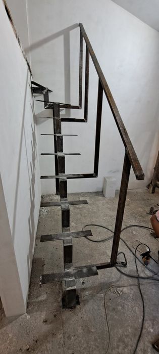 Зварювальник металоконструкцій сварщик